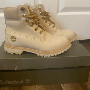Tan/gold women’s Timberland boots size 7